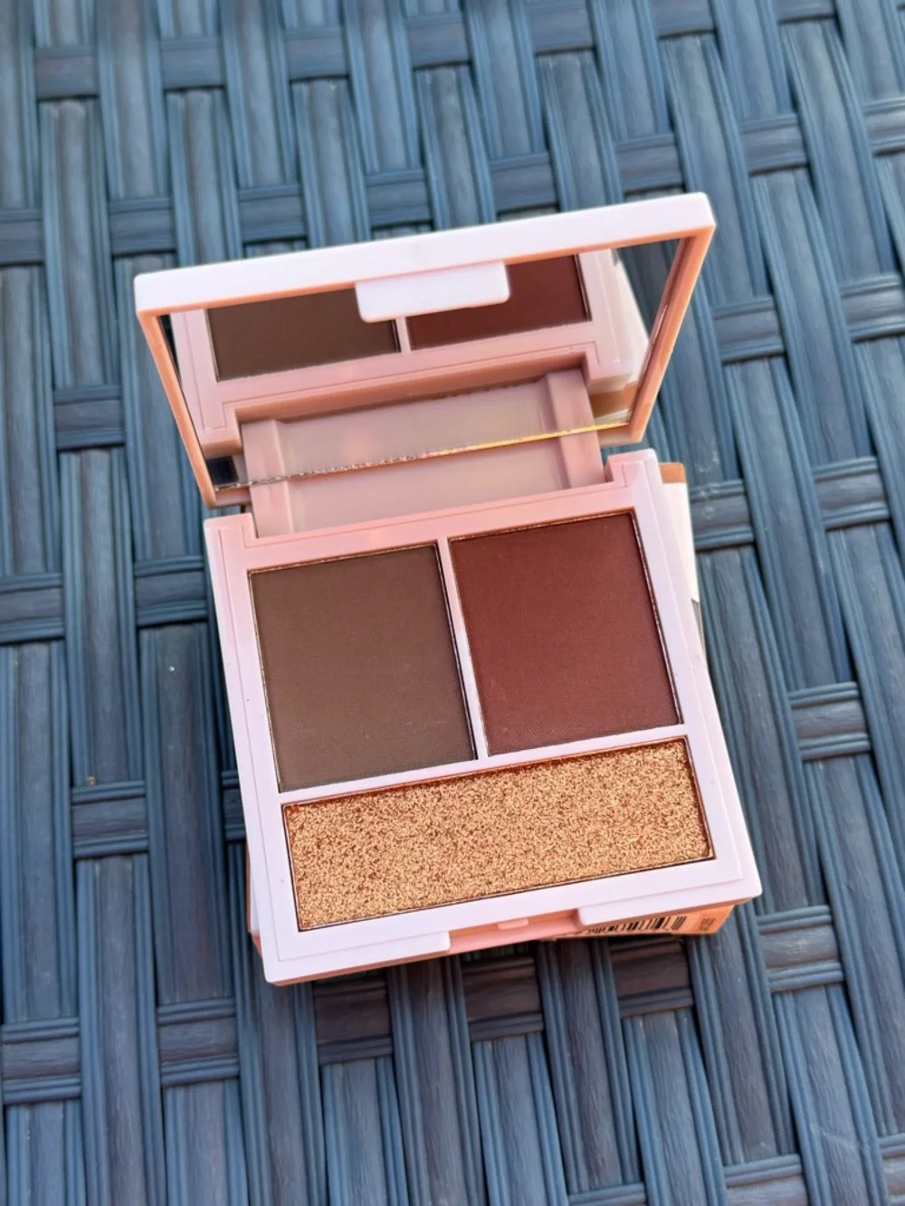 Revolution Contour Powder Compact - Deep bronzer and highlight